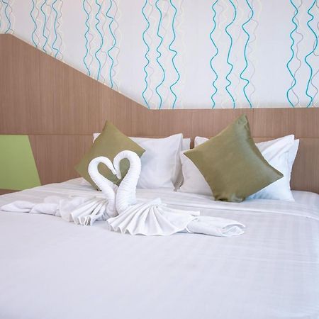 42C The Chic Hotel Nakhon Sawan Dış mekan fotoğraf