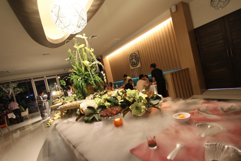 42C The Chic Hotel Nakhon Sawan Dış mekan fotoğraf