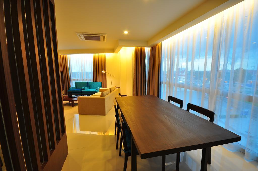42C The Chic Hotel Nakhon Sawan Dış mekan fotoğraf