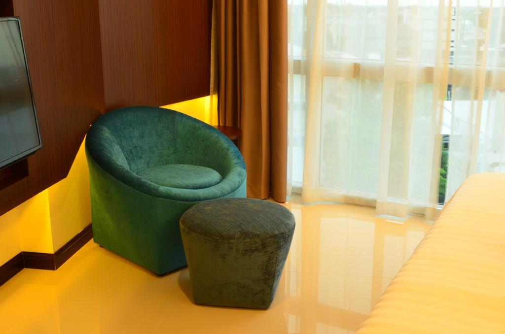 42C The Chic Hotel Nakhon Sawan Dış mekan fotoğraf