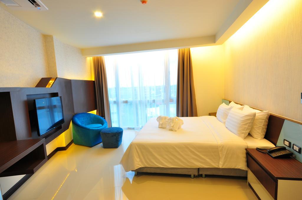 42C The Chic Hotel Nakhon Sawan Oda fotoğraf
