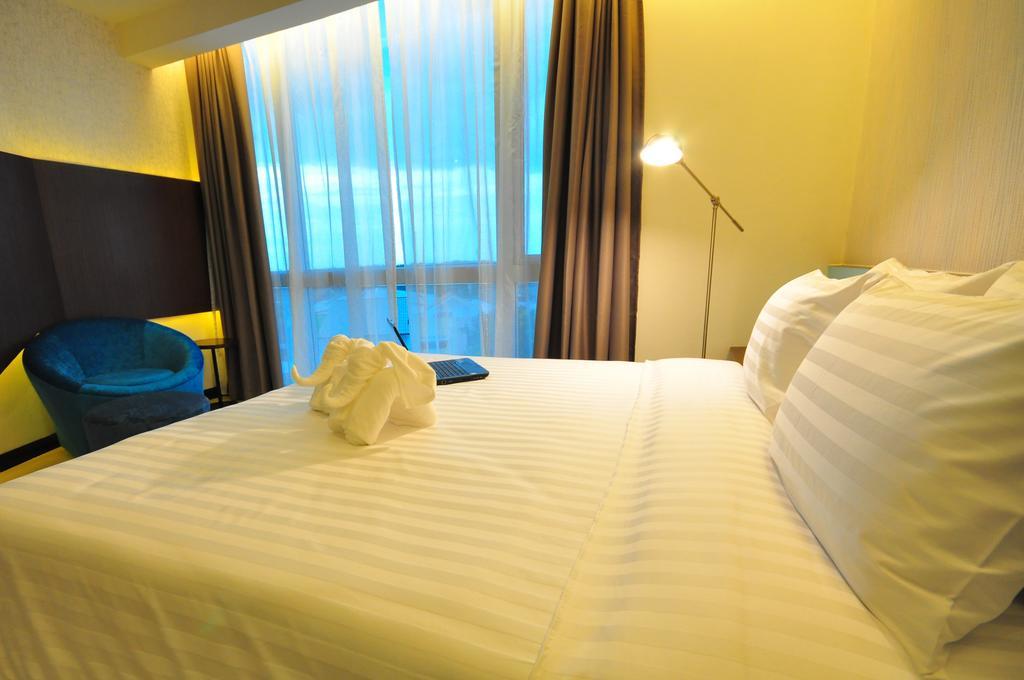 42C The Chic Hotel Nakhon Sawan Oda fotoğraf