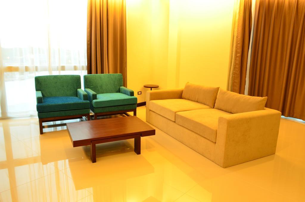 42C The Chic Hotel Nakhon Sawan Dış mekan fotoğraf