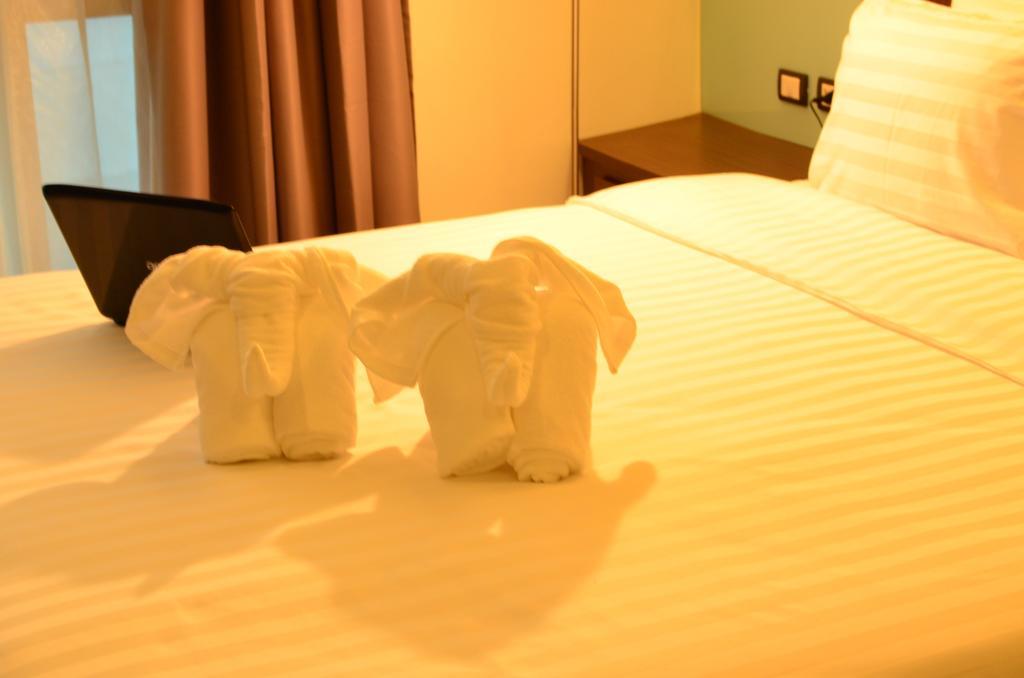 42C The Chic Hotel Nakhon Sawan Dış mekan fotoğraf