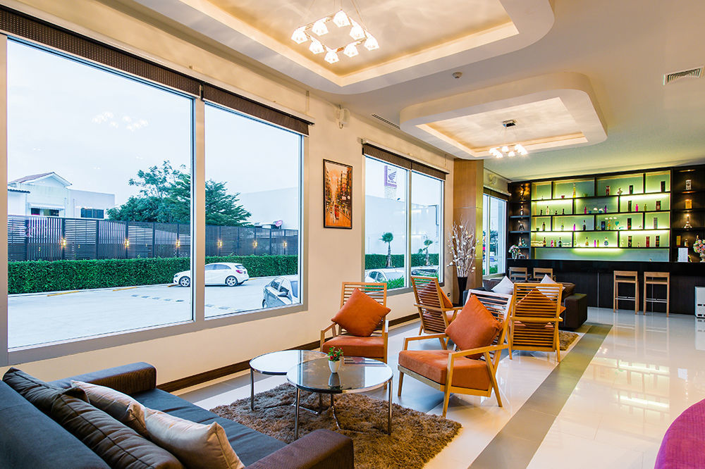 42C The Chic Hotel Nakhon Sawan Dış mekan fotoğraf