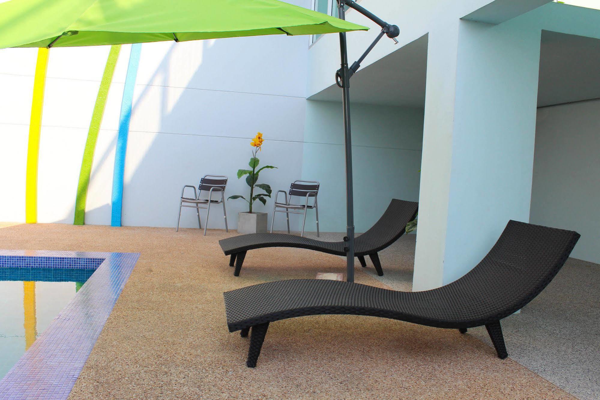 42C The Chic Hotel Nakhon Sawan Dış mekan fotoğraf