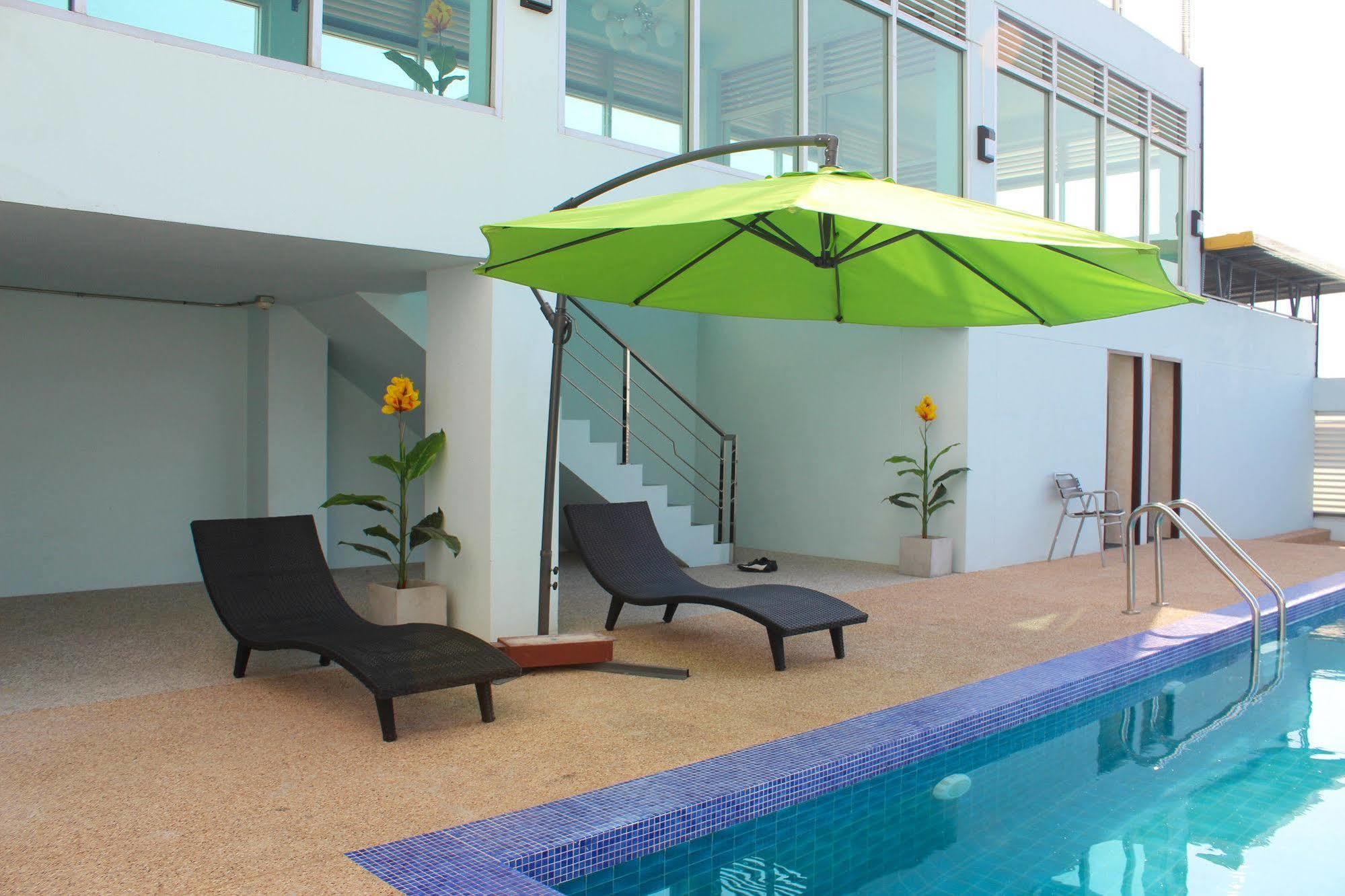 42C The Chic Hotel Nakhon Sawan Dış mekan fotoğraf