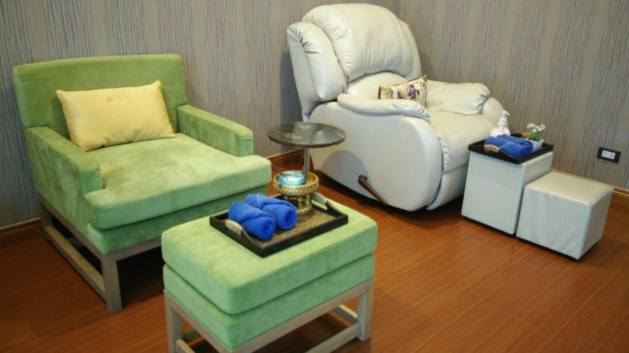 42C The Chic Hotel Nakhon Sawan Dış mekan fotoğraf